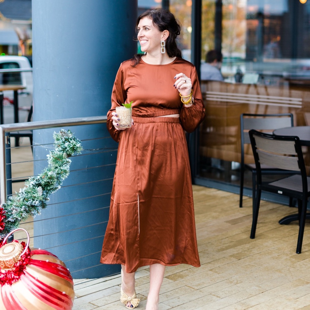 The Drop Cut Out Midi Dress Size Medium